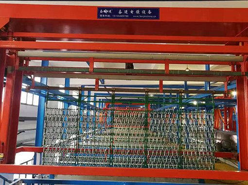 龍門(mén)式自動(dòng)掛鍍生產(chǎn)線(xiàn)